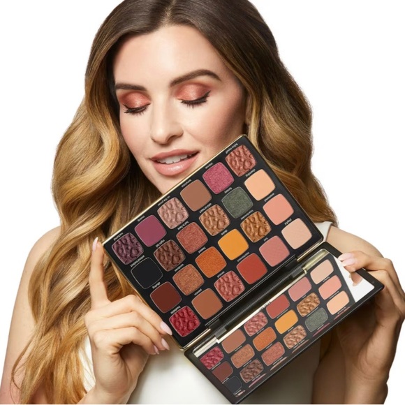 🌸NEW Tarte Maneater After Dark Eyeshadow Palette With Box. - Picture 3 of 6